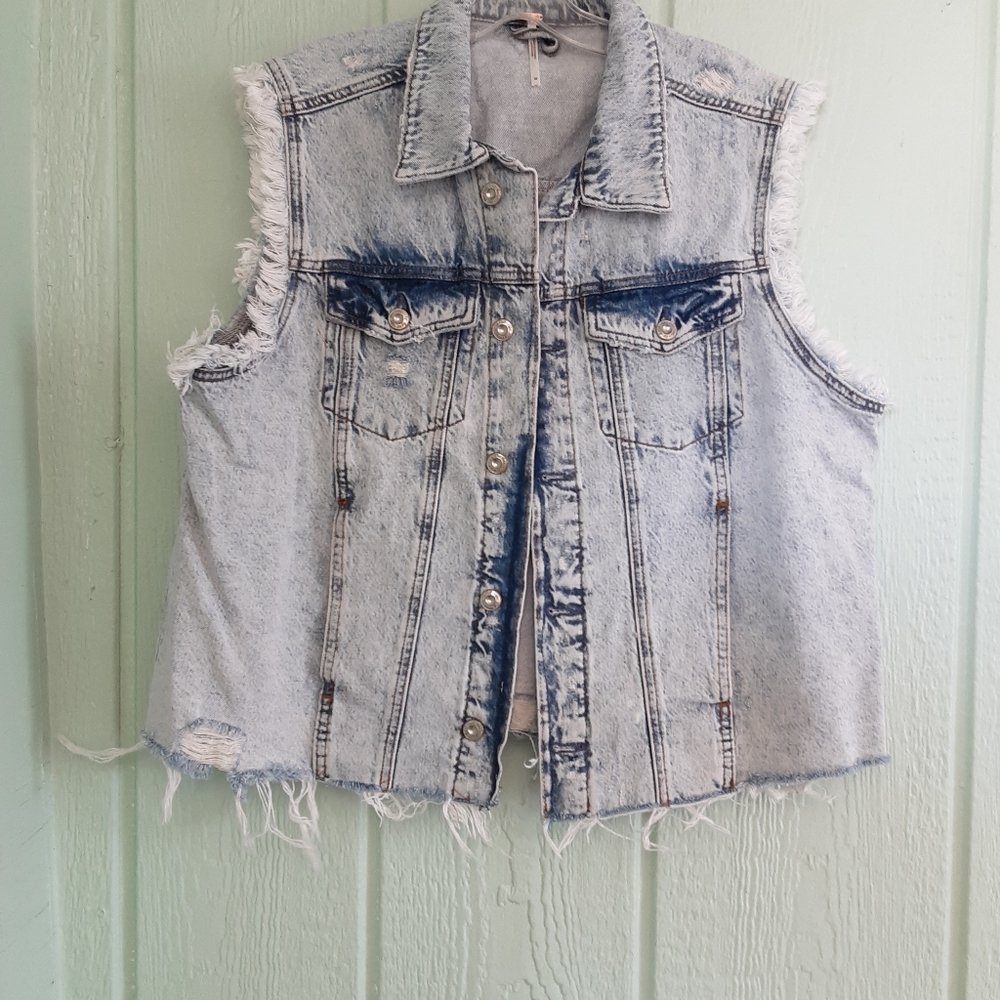 Free People #151 Women's Light Blue Denim Sz M Preowned Button Down Closure